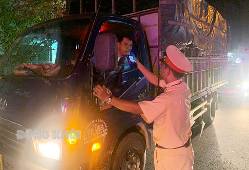 Tiếp tục phối hợp tăng cường, tuyên truyền, xử lý vi phạm quy định về nồng độ cồn đối với người tham gia giao thông Tiếp tục phối hợp tăng cường, tuyên truyền, xử lý vi phạm quy định về nồng độ cồn đối với người tham gia giao thông