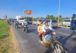 Khuyến cáo người dân qua cầu Rạch Miễu né khung giờ từ 14 giờ - 20 giờ hàng ngày để tránh kẹt xe