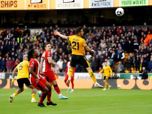 Chiến thắng tối thiểu trước Sheffield, Wolves vươn lên vị trí thứ 8 Ngoại hạng Anh