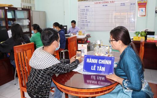 Đồng Tháp ra mắt mô hình “Lễ tân Hành chính” và khảo sát mức độ hài lòng của công dân trong giải quyết thủ tục hành chính
