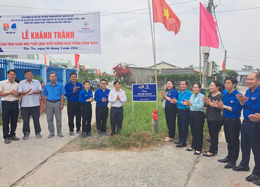 Tỉnh đoàn tổ chức chương trình Tháng Ba biên giới Tỉnh đoàn tổ chức chương trình Tháng Ba biên giới