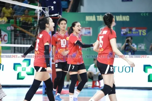 LPBank Ninh Bình khẳng định đẳng cấp nhà vô địch bóng chuyền nữ Việt Nam