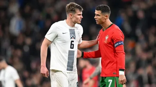 Bồ Đào Nha bất ngờ thua trước Slovenia trong ngày Ronaldo trở lại