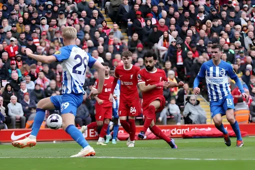 Salah tỏa sáng, Liverpool ngược dòng cảm xúc trước Brighton tại Anfield