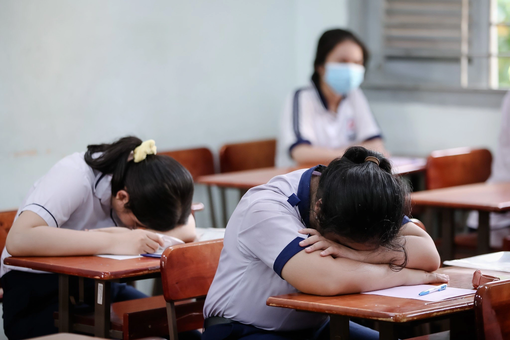 Cùng Toploigiai trên con đường tự học