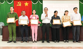 Ba Tri đưa việc học tập và làm theo Bác đi vào chiều sâu