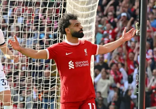 Salah tỏa sáng, Liverpool nhấn chìm Tottenham trong cơn mưa bàn thắng