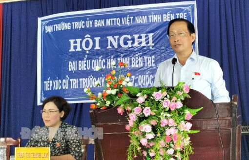 Đại biểu Quốc hội tiếp xúc cử tri tại huyện Giồng Trôm, Ba Tri