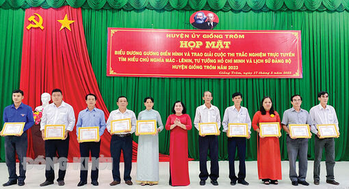 Giồng Trôm quyết tâm thực hiện hiệu quả Chuyên đề năm 2024