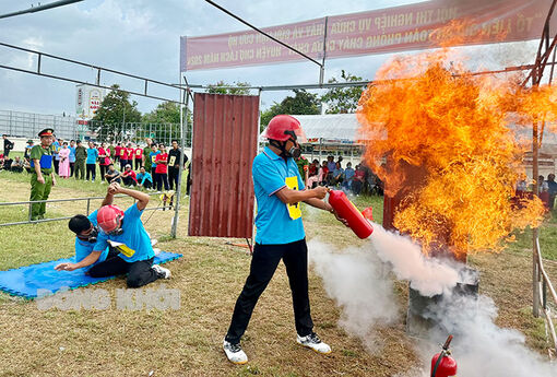 Hoàn thành hội thi nghiệp vụ chữa cháy và cứu nạn, cứu hộ cấp huyện