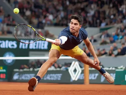 Carlos Alcaraz thừa nhận gặp khó khăn tại Roland Garros