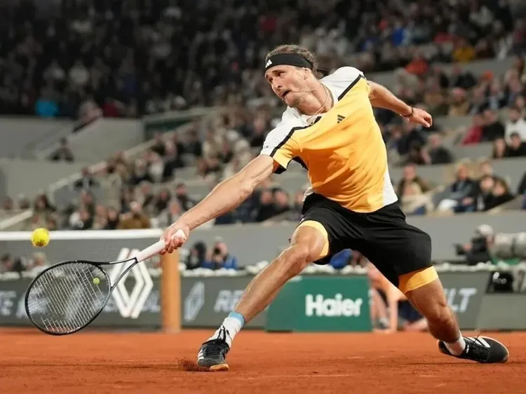 Alexander Zverev vào bán kết Roland Garros lần thứ 4 liên tiếp