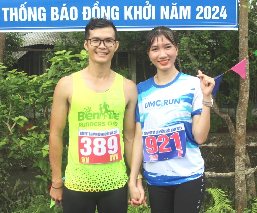 Đôi bạn trẻ cùng song hành đoạt giải