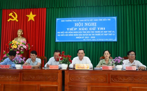 Chủ tịch UBND tỉnh Trần Ngọc Tam tiếp xúc cử tri tại Ba Tri