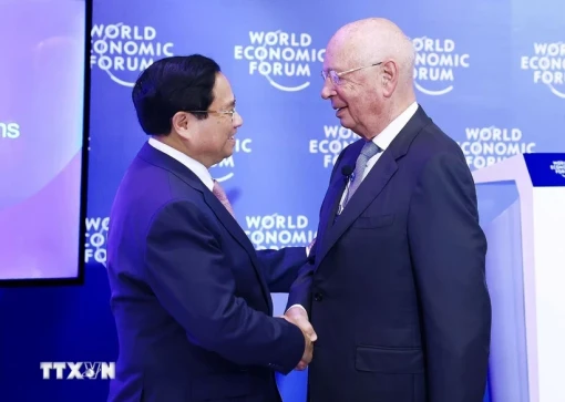 Thủ tướng Phạm Minh Chính đối thoại với các tập đoàn lớn của WEF