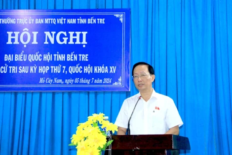 Đại biểu Quốc hội đơn vị tỉnh tiếp xúc cử tri tại Mỏ Cày Nam và Thạnh Phú