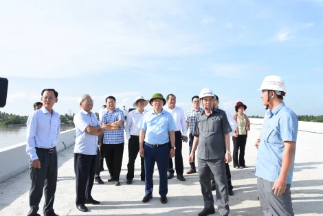 Khảo sát tiến độ xây dựng cầu Rạch Miễu 2 và Khu công nghiệp Phú Thuận