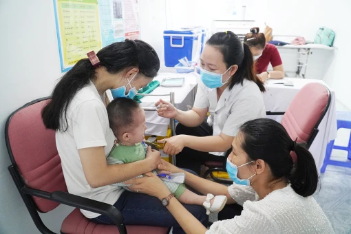Chủ động tiêm vắc-xin phòng chống bệnh sởi