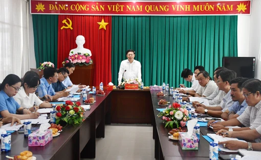 Phó bí thư Thường trực Tỉnh ủy Trần Thanh Lâm khảo sát việc củng cố tổ chức cơ sở Đảng tại Đảng bộ các Khu công nghiệp tỉnh