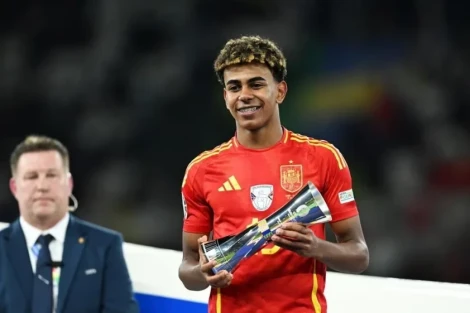 Yamal đoạt giải Cầu thủ trẻ xuất sắc nhất Euro 2024