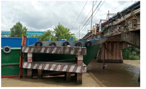 Phương tiện thủy va chạm cầu Mỏ Cày trên Quốc lộ 60, ngành chức năng quyết định hạ tải trọng cầu còn 10 tấn