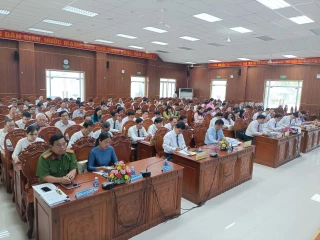 Mỏ Cày Nam tổ chức Kỳ họp lần thứ 12 HĐND huyện khóa XII