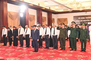Đoàn lãnh đạo tỉnh Bến Tre viếng Tổng Bí thư Nguyễn Phú Trọng