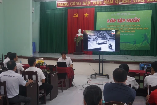 Khai giảng lớp tập huấn cho người hướng dẫn tập luyện môn bóng bàn