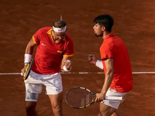 Rafael Nadal và Carlos Alcaraz thẳng tiến tứ kết đôi nam Olympic Paris