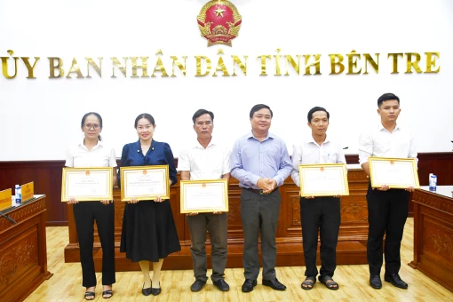 Hội nghị tổng kết 10 năm về biện pháp vận động quần chúng bảo vệ an ninh Tổ quốc