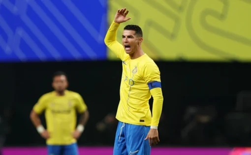 Thua đội hạng 2, NHM Al Nassr nói lời 'gan ruột' về Ronaldo
