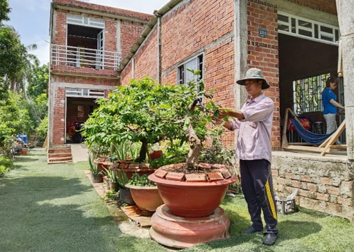 Chợ Lách hỗ trợ nông dân tham gia tín dụng chính sách xã hội