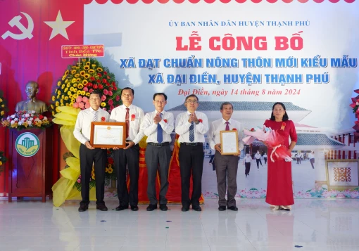 Đại Điền (Thạnh Phú) đạt chuẩn nông thôn mới kiểu mẫu