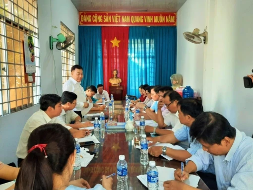 HĐND huyện Mỏ Cày Nam giám sát kết quả triển khai chính sách hỗ trợ di dời cơ sở chăn nuôi