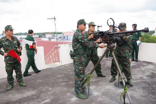 Kiểm tra công tác Phòng không nhân dân tại tỉnh Bến Tre