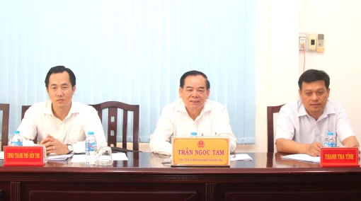 Chủ tịch UBND tỉnh Trần Ngọc Tam tiếp công dân giải quyết khiếu nại