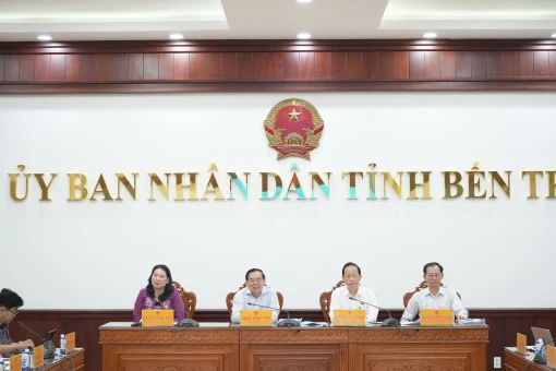 Họp thành viên UBND tỉnh tháng 8 (lần 3)