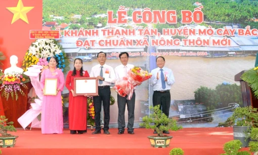 Công bố xã Khánh Thạnh Tân hoàn thành xây dựng xã nông thôn mới