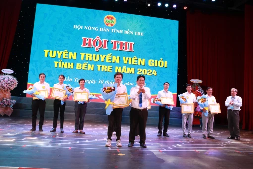 Hội Nông dân huyện Giồng Trôm đạt giải nhất Hội thi Tuyên truyền viên giỏi năm 2024