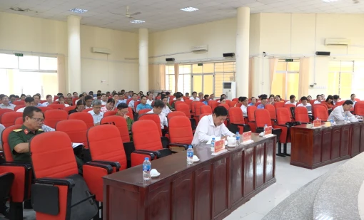 Chợ Lách sinh hoạt chính trị, tư tưởng chuyên đề năm 2024