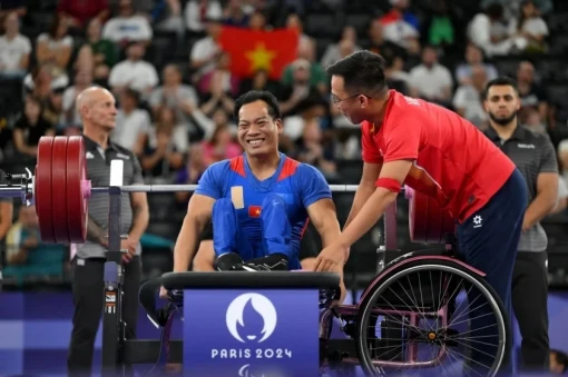 Lê Văn Công giành HCĐ Paralympic 2024