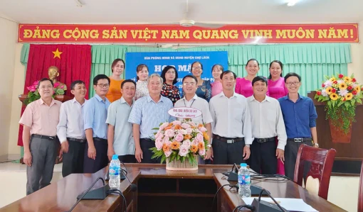 Văn phòng HĐND - UBND huyện Chợ Lách: Điển hình trong học tập và làm theo Bác
