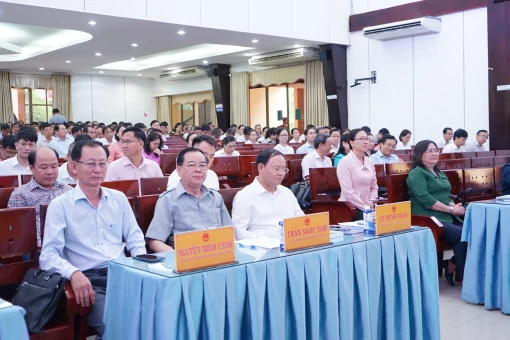 Hội nghị triển khai Luật Đất đai và Luật Tài nguyên nước Hội nghị triển khai Luật Đất đai và Luật Tài nguyên nước