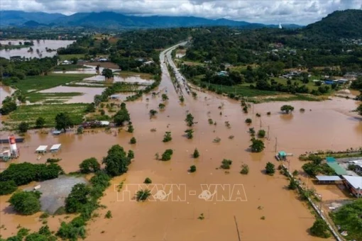 Mưa lũ đe dọa nhiều địa phương Thái Lan