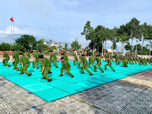 Công an Bến Tre sẵn sàng tham gia Hội thi Điều lệnh, quân sự, võ thuật