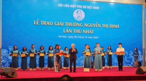 Bến Tre có 2 cá nhân nhận giải thưởng tại lễ trao giải Nguyễn Thị Định lần thứ nhất Bến Tre có 2 cá nhân nhận giải thưởng tại lễ trao giải Nguyễn Thị Định lần thứ nhất