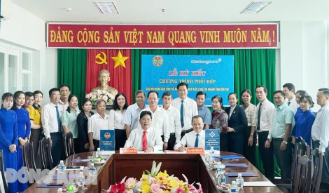 Hội Nông dân tỉnh ký kết hợp tác với Ngân hàng TMCP Kiên Long