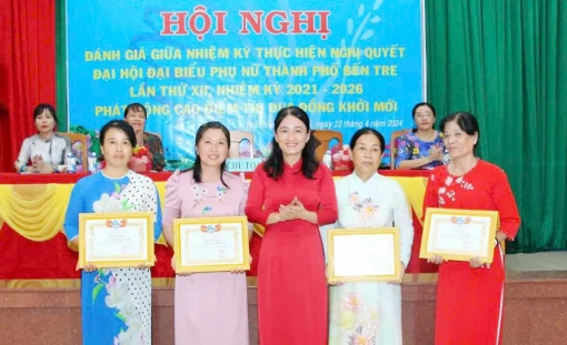Phụ nữ TP. Bến Tre chú trọng biểu dương, nhân rộng điển hình