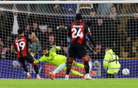 Arsenal thua đắng trước Bournemouth