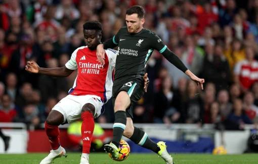 Arsenal chia điểm kịch tính trước Liverpool, Chelsea khởi đầu ấn tượng